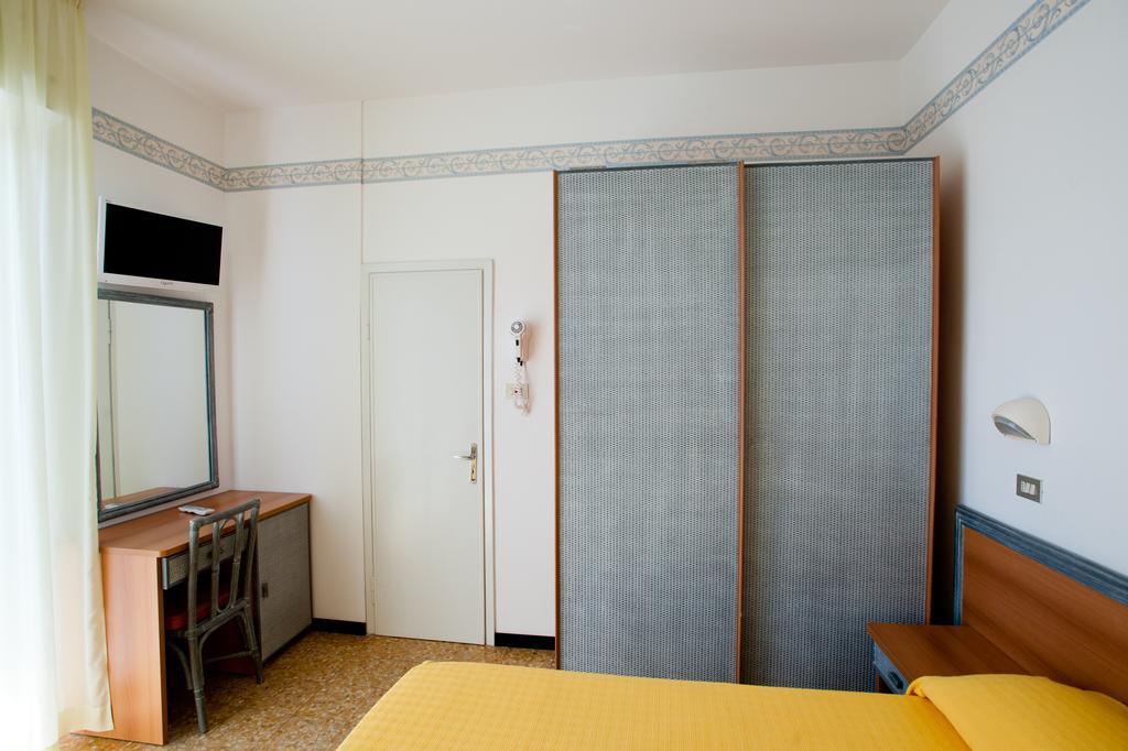 Albergo Villa Mauri Rimini Extérieur photo