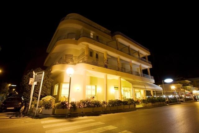 Albergo Villa Mauri Rimini Extérieur photo