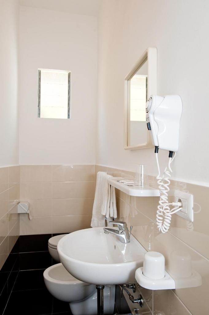Albergo Villa Mauri Rimini Extérieur photo